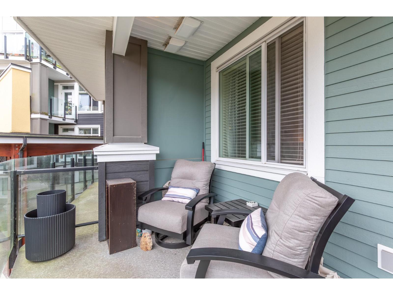 202 45389 CHEHALIS DRIVE, Garrison Crossing, Chilliwack