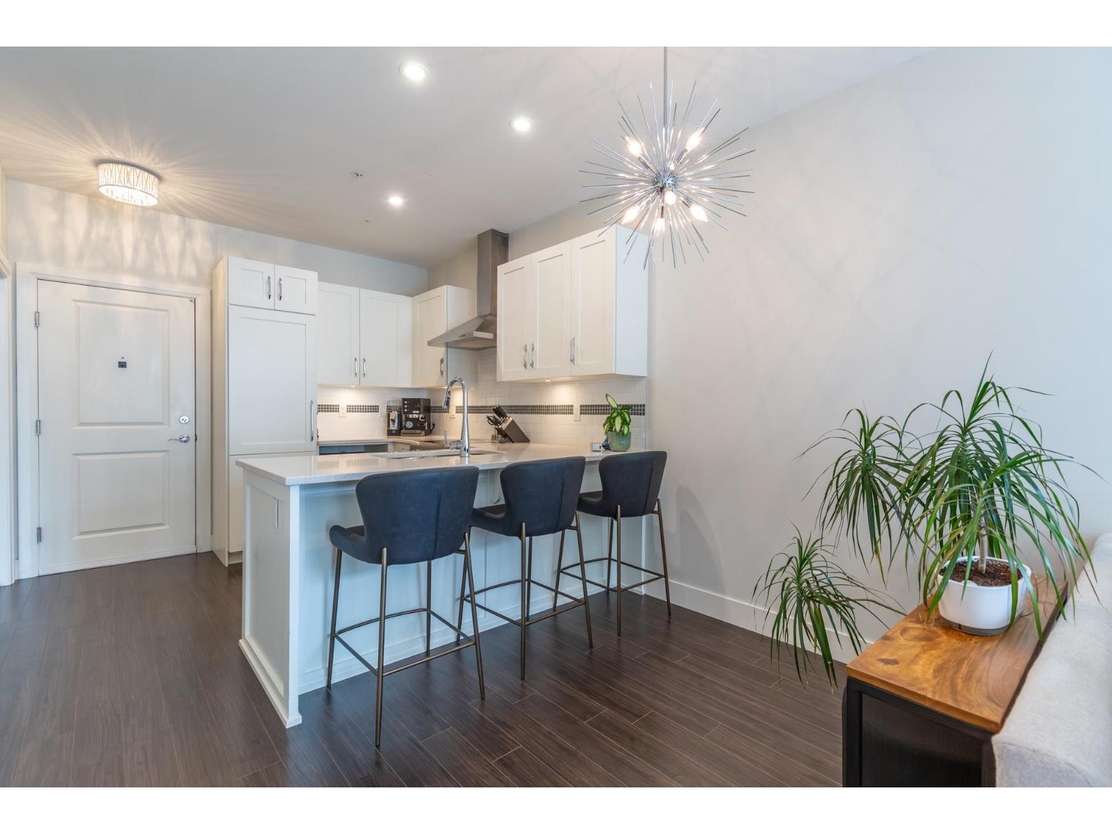 202 45389 CHEHALIS DRIVE, Garrison Crossing, Chilliwack