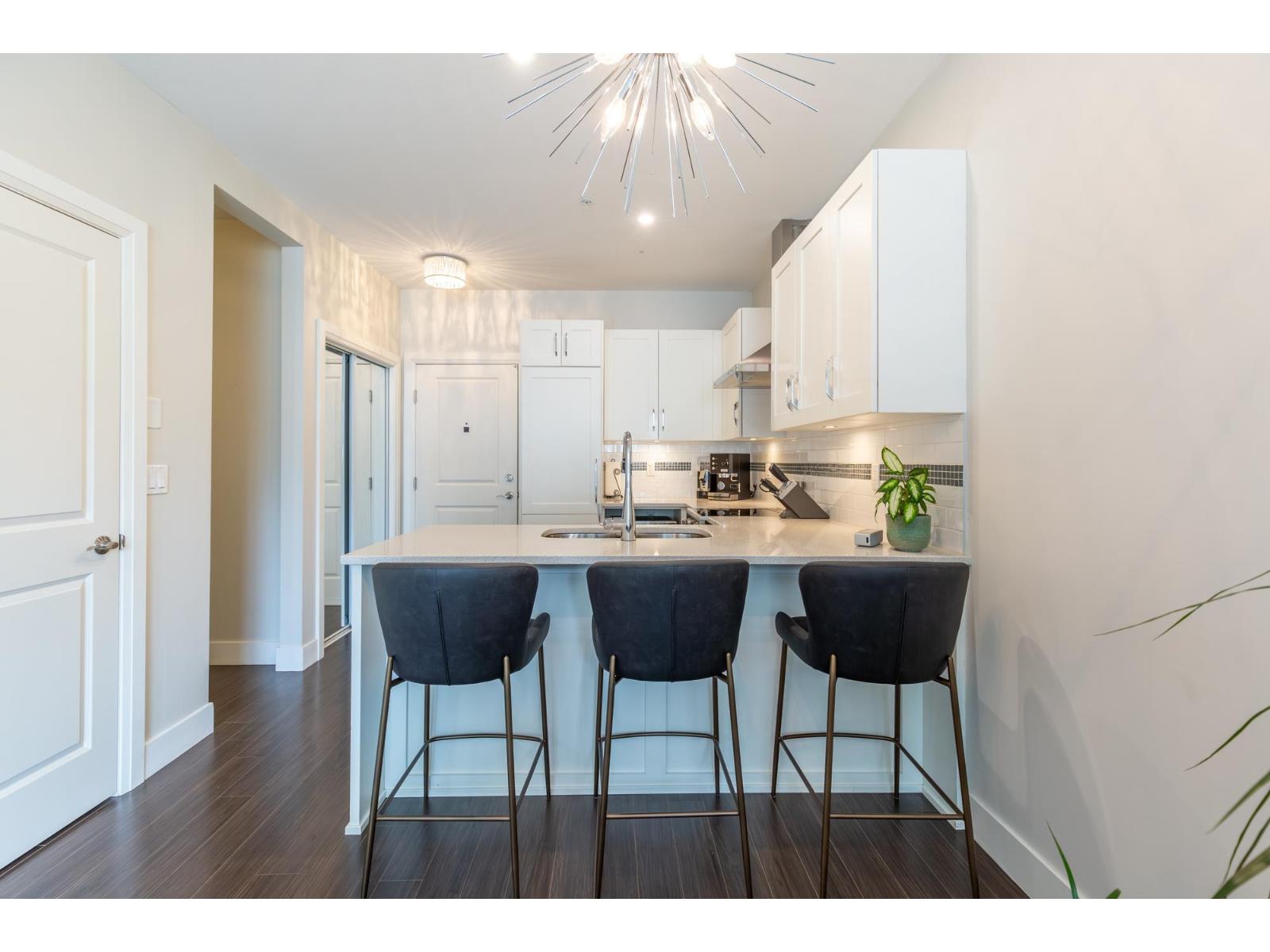 202 45389 CHEHALIS DRIVE, Garrison Crossing, Chilliwack