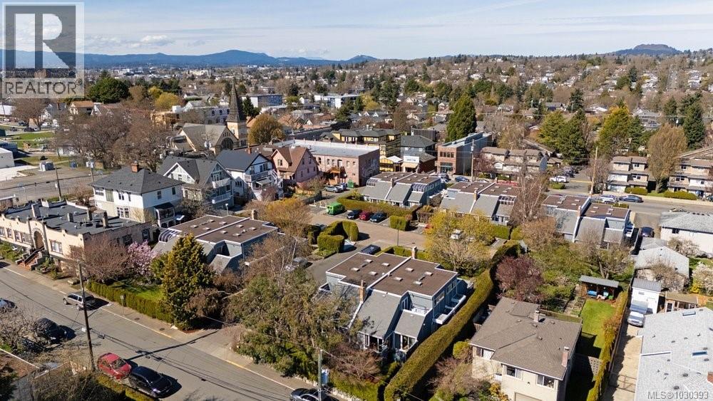 4 1318 Vining Street, Victoria