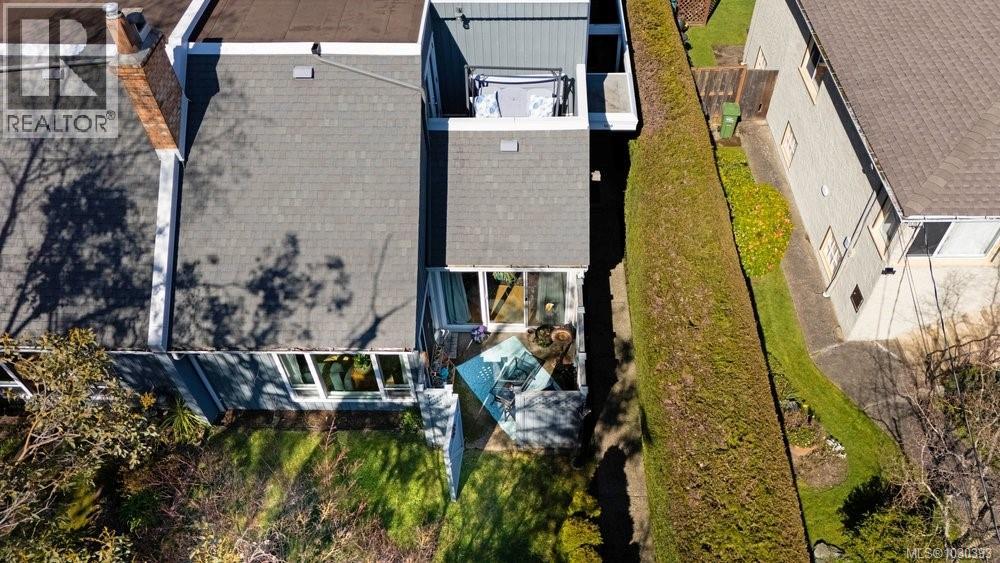 4 1318 Vining Street, Victoria