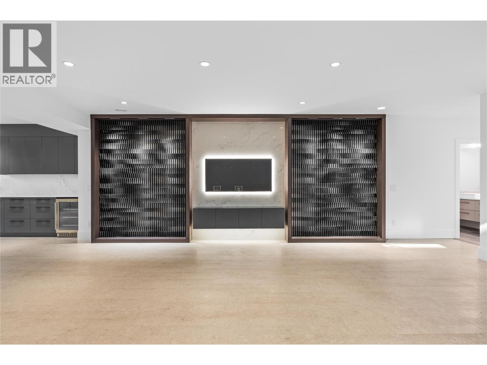  1049 Westpoint Drive, Kelowna