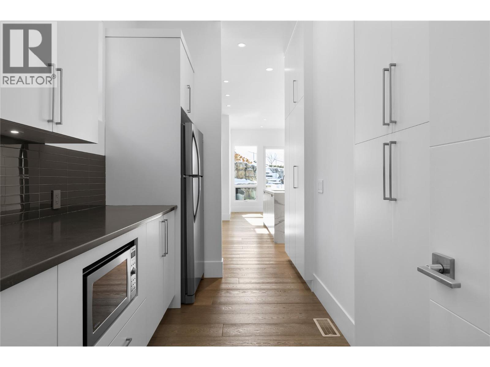  1049 Westpoint Drive, Kelowna