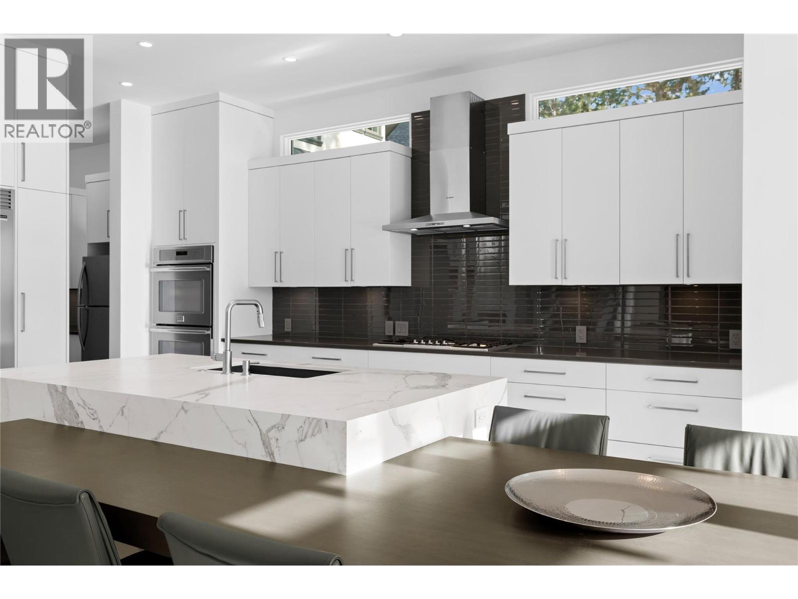  1049 Westpoint Drive, Kelowna