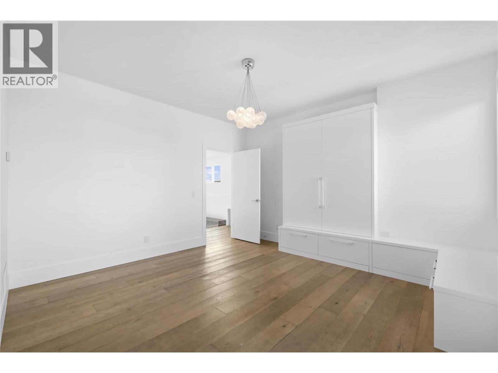  1049 Westpoint Drive, Kelowna