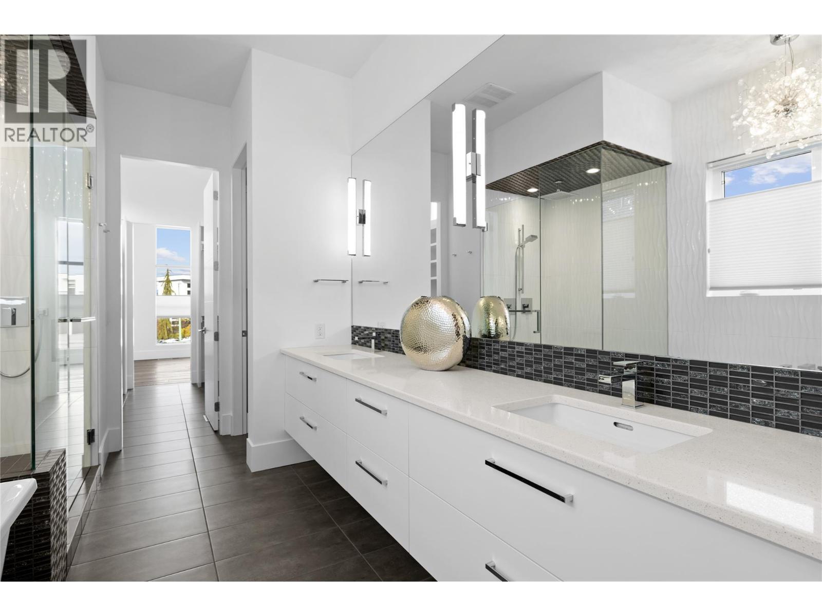  1049 Westpoint Drive, Kelowna