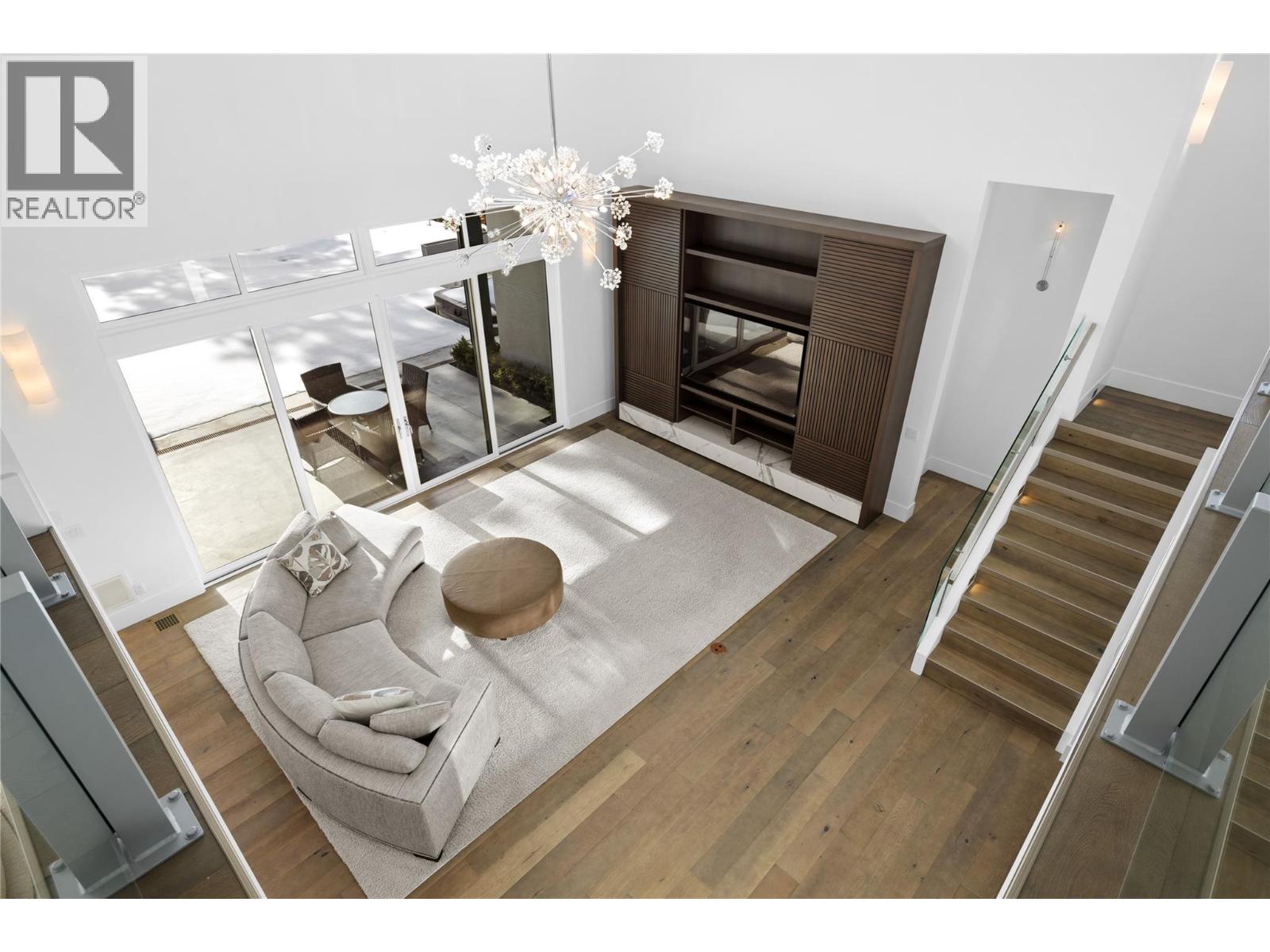  1049 Westpoint Drive, Kelowna