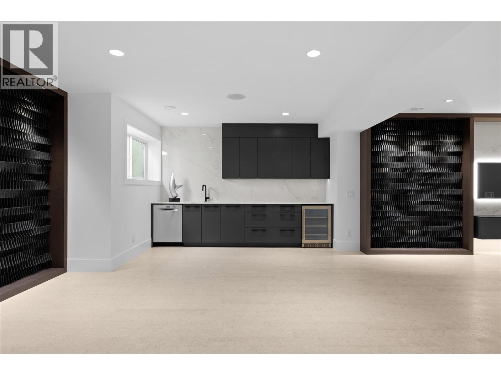  1049 Westpoint Drive, Kelowna