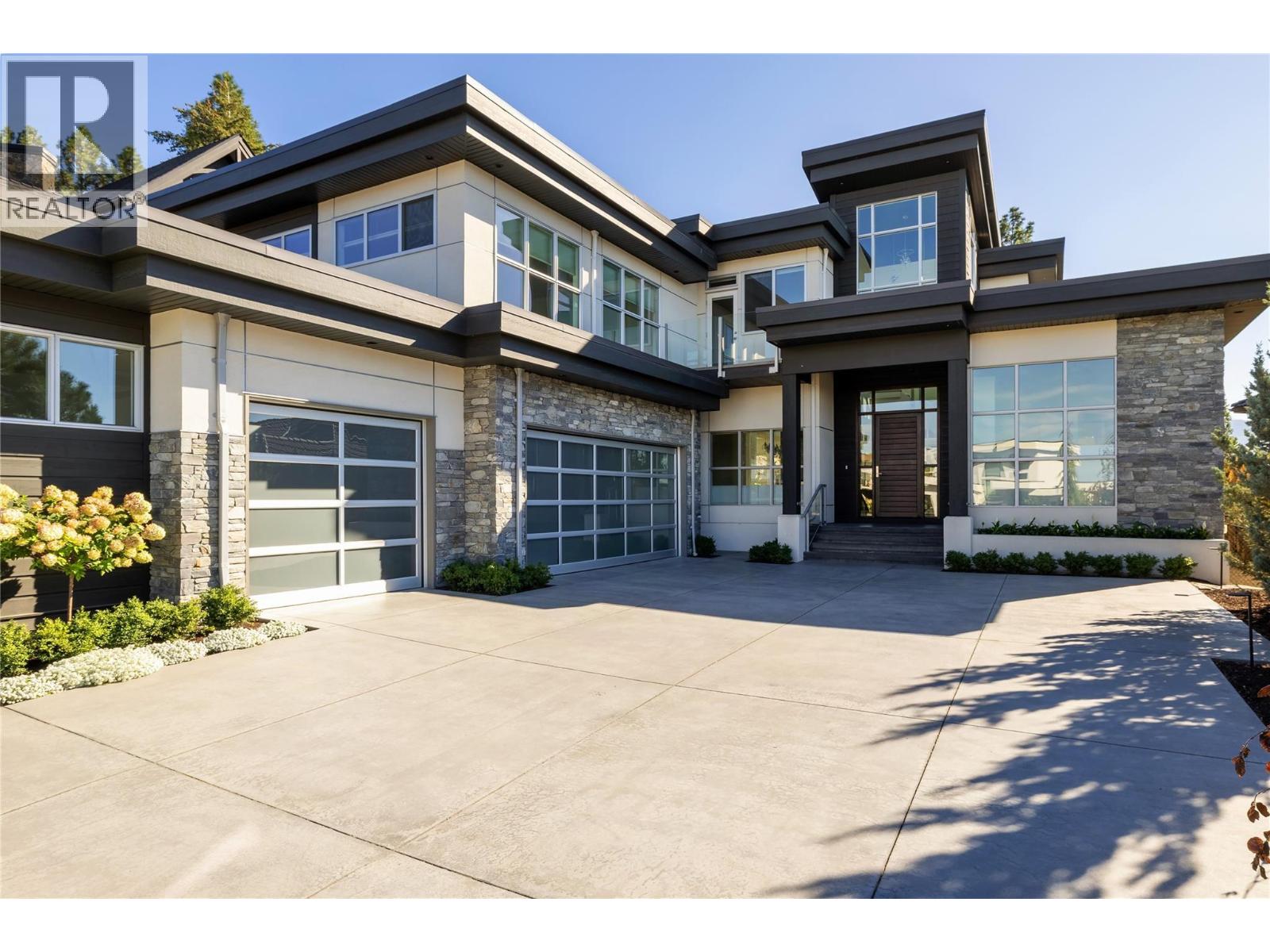  1049 Westpoint Drive, Kelowna