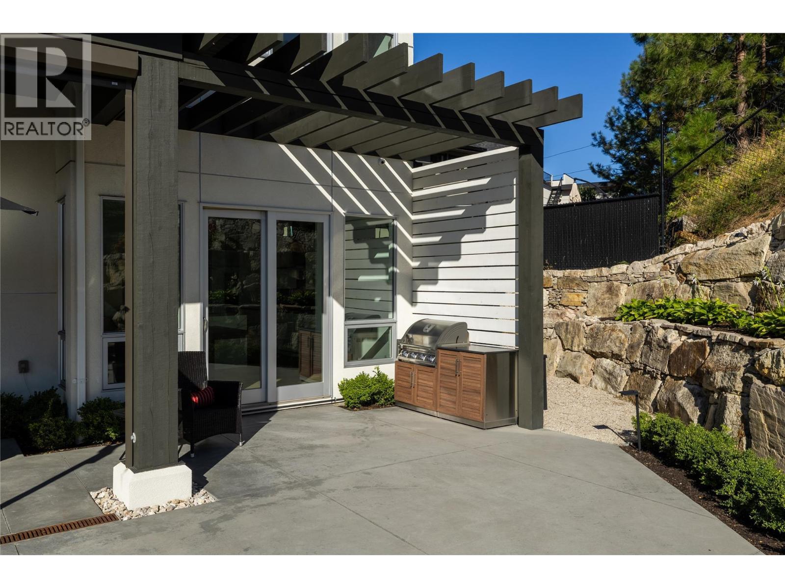  1049 Westpoint Drive, Kelowna