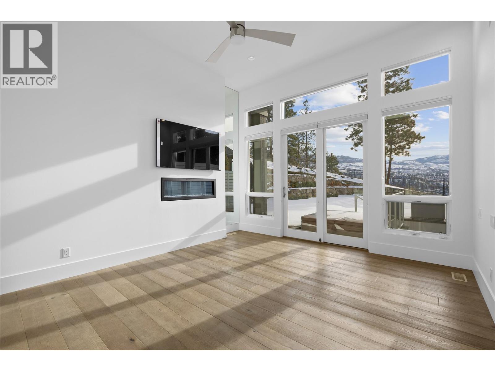  1049 Westpoint Drive, Kelowna