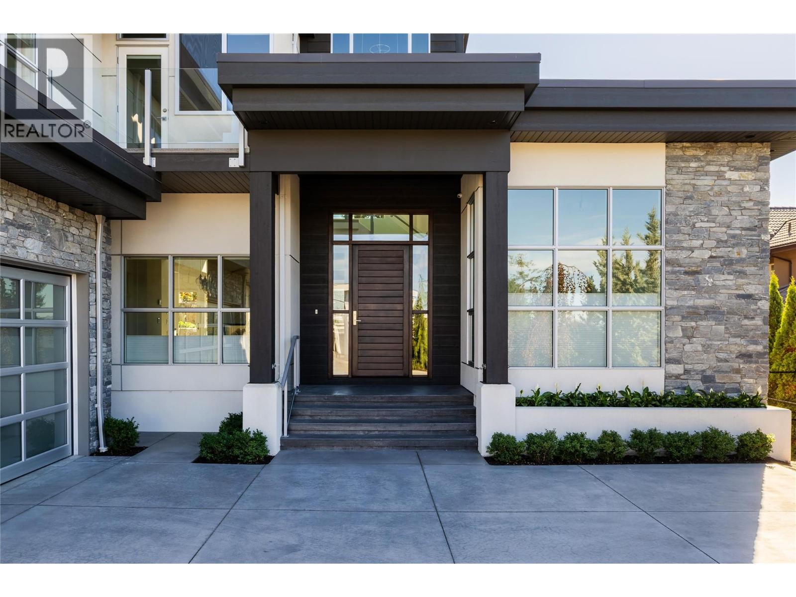  1049 Westpoint Drive, Kelowna