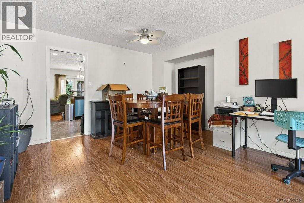 4661 Salal Pl - 9