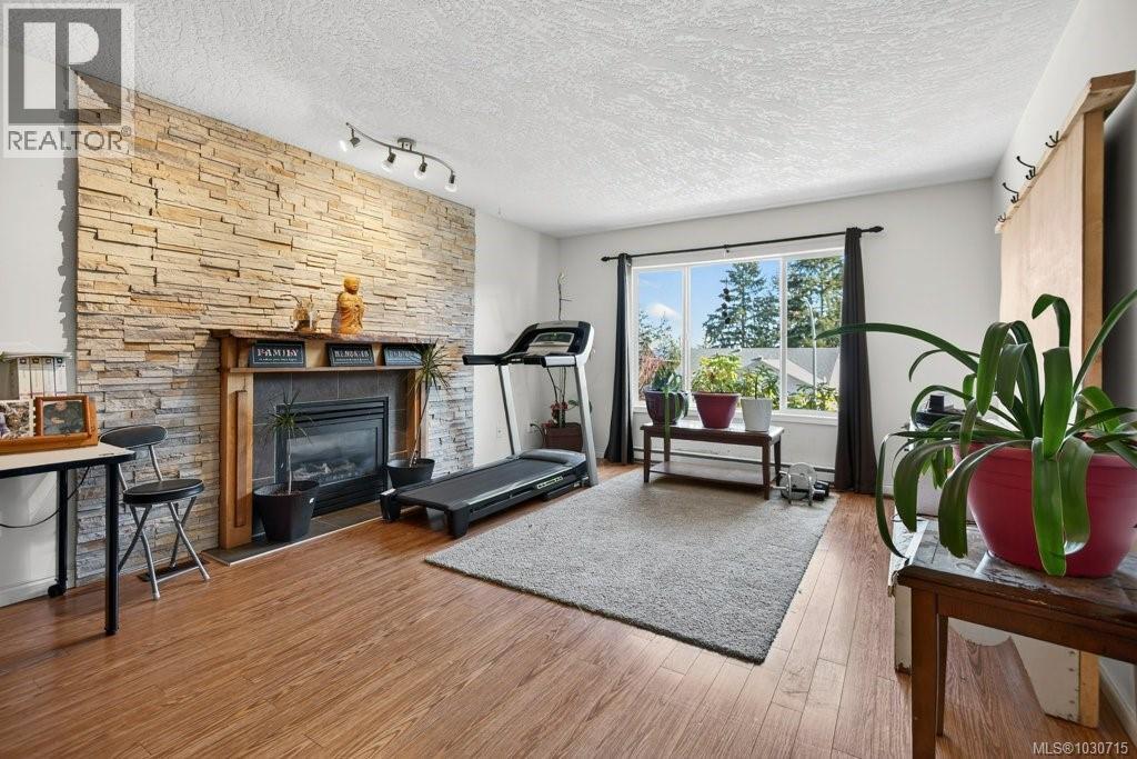 4661 Salal Pl - 6