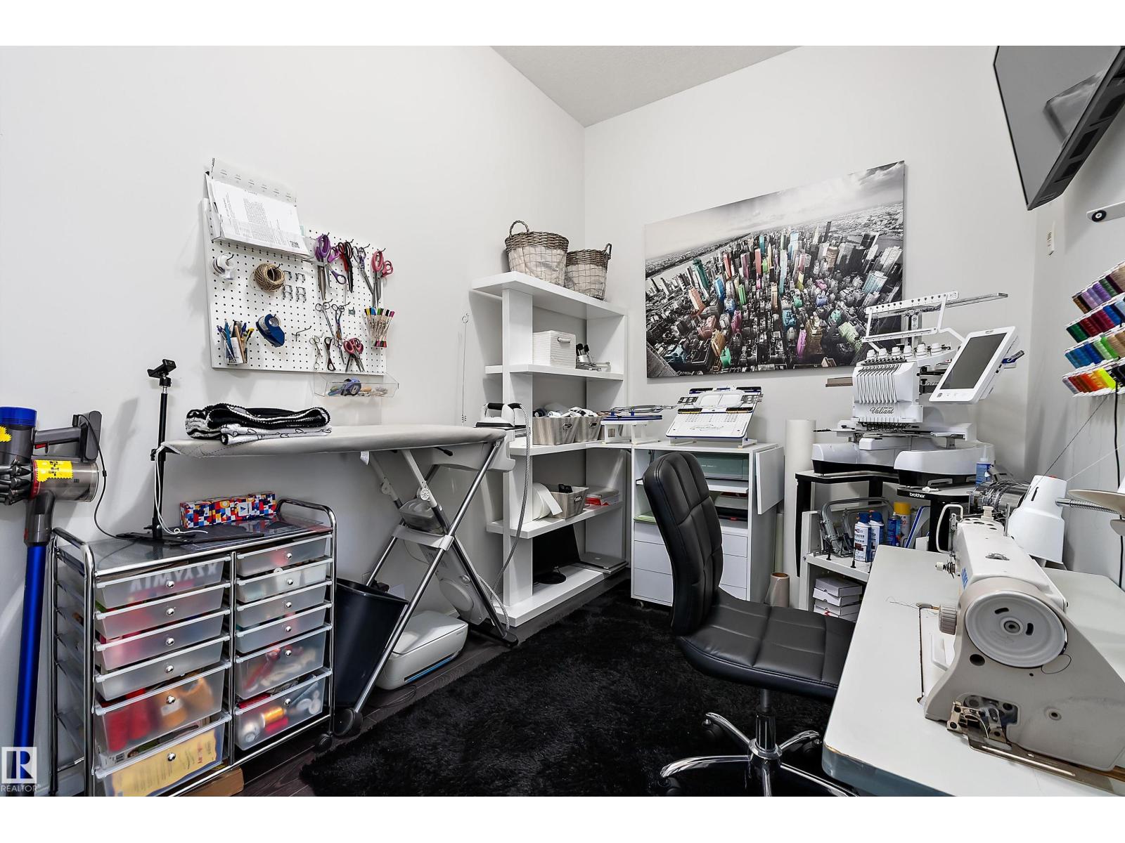 #302 10905 109 ST NW - 23