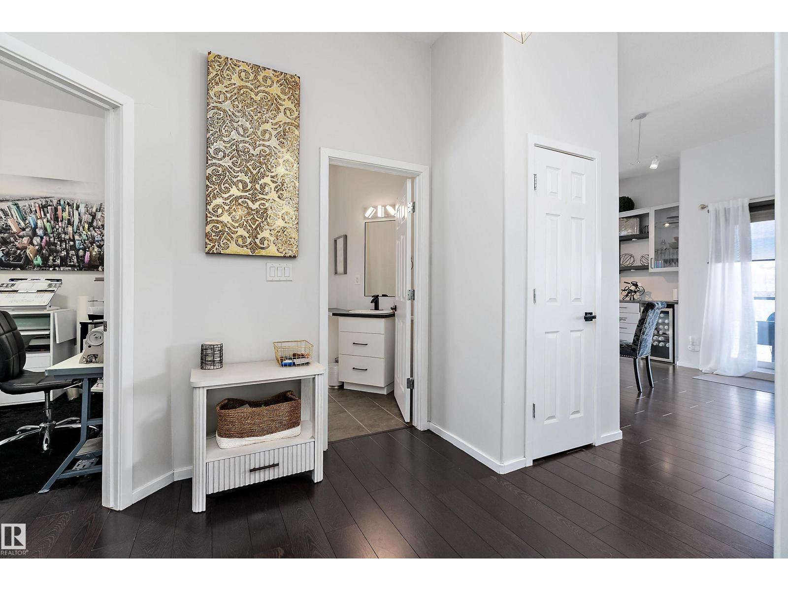 #302 10905 109 ST NW - 4