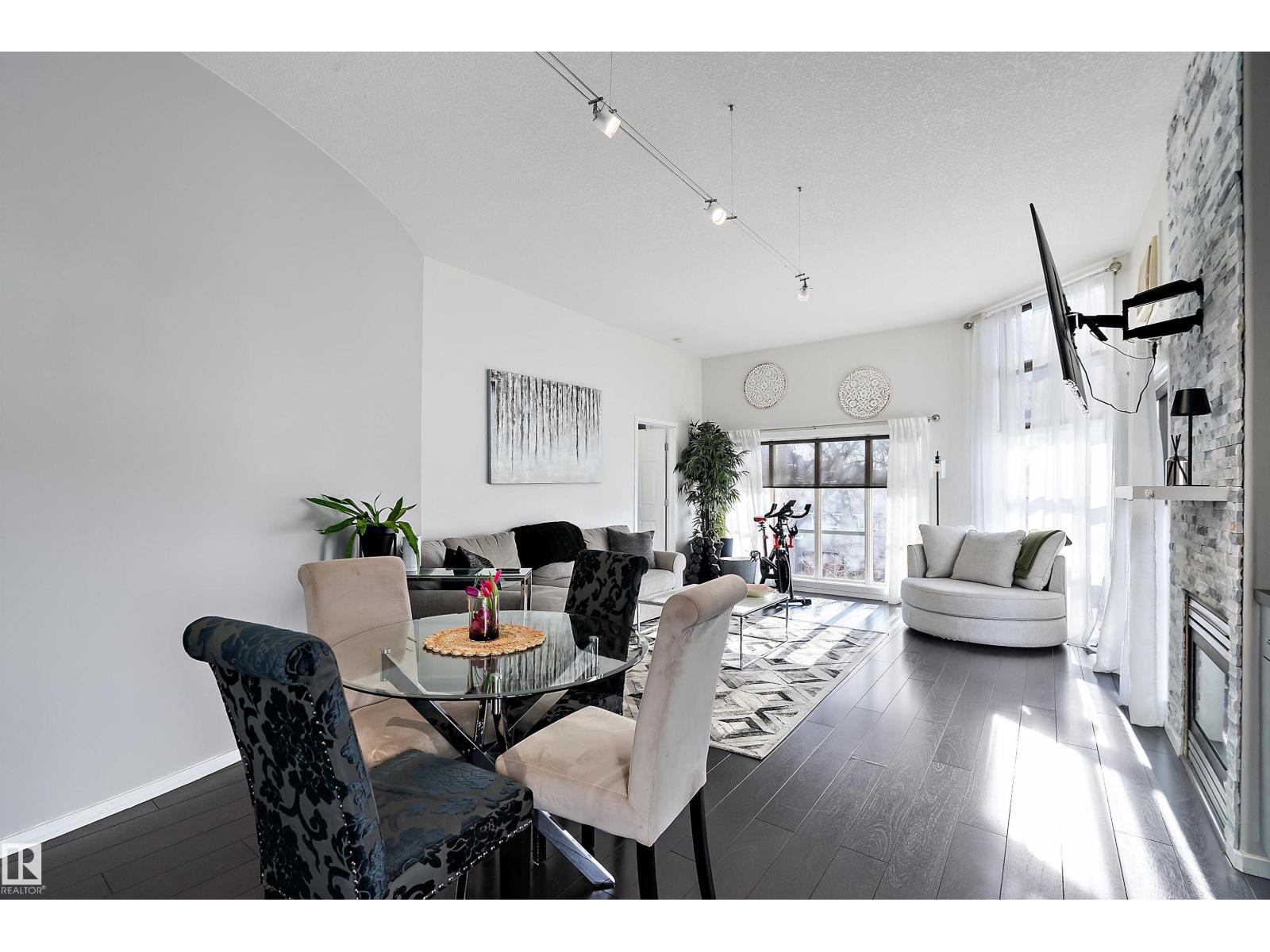 #302 10905 109 ST NW - 12