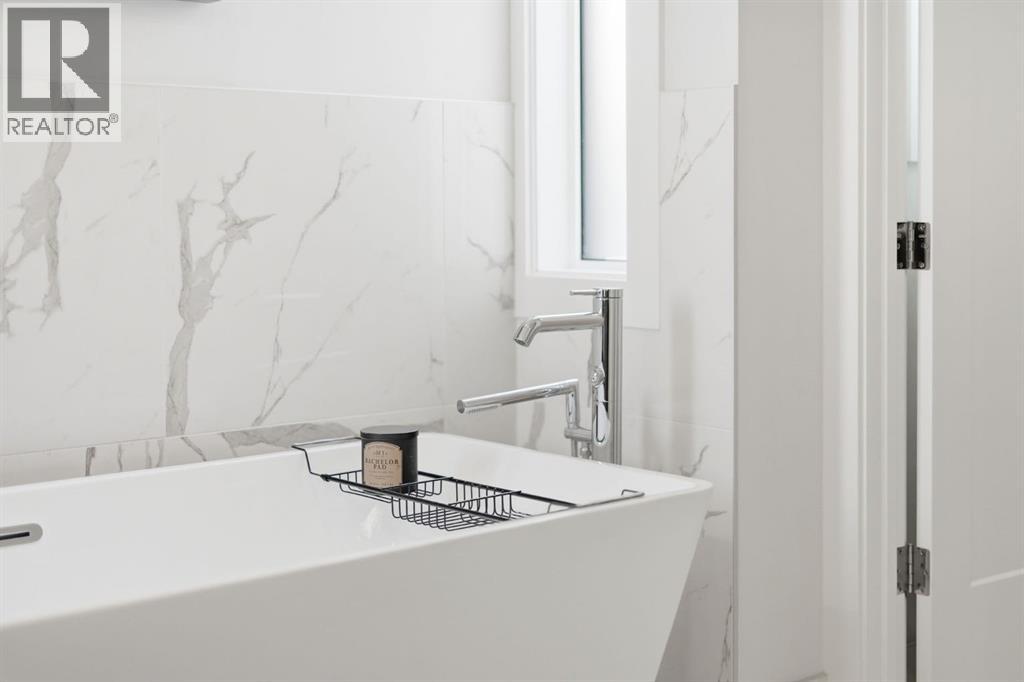 Single Family House for Sale in    Street SW Spruce Cliff Calgary 