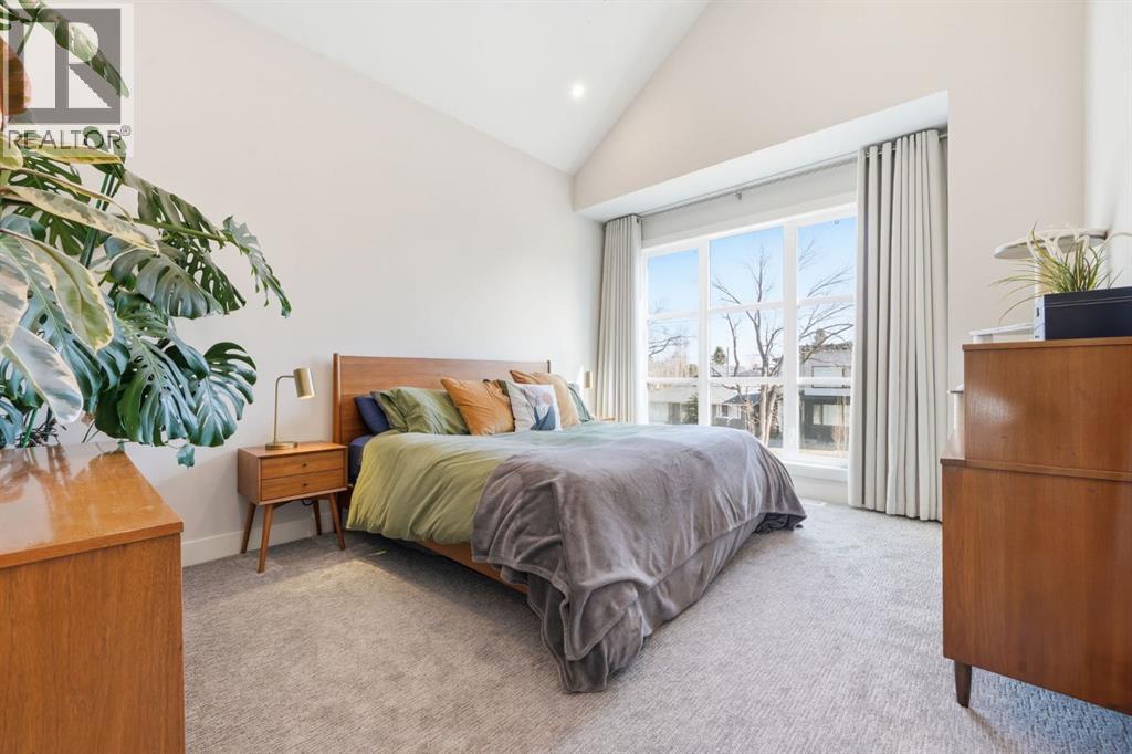 Single Family House for Sale in    Street SW Spruce Cliff Calgary 