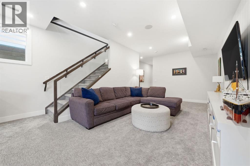 Single Family House for Sale in    Street SW Spruce Cliff Calgary 