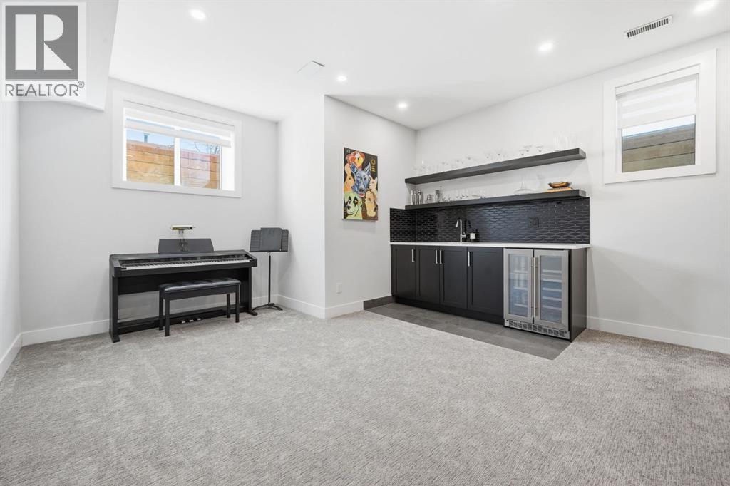 Single Family House for Sale in    Street SW Spruce Cliff Calgary 