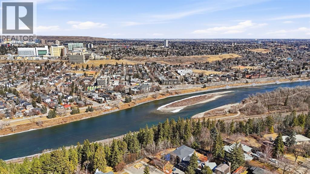 Single Family House for Sale in    Street SW Spruce Cliff Calgary 