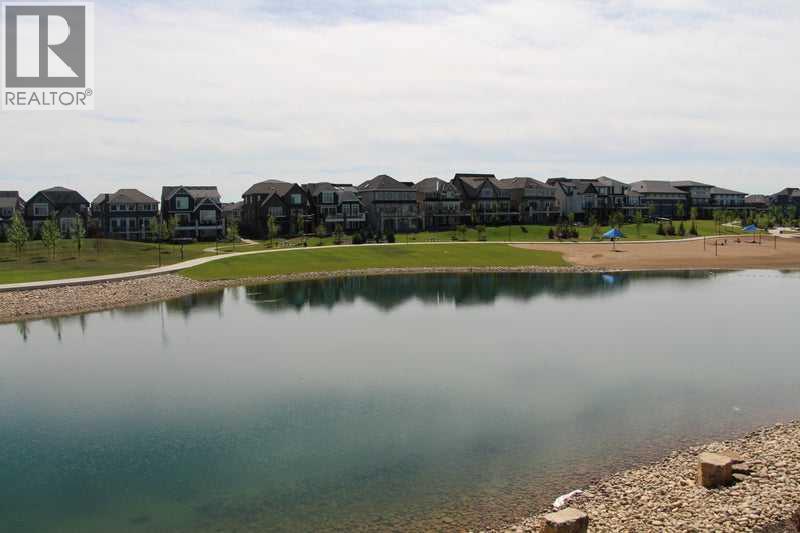 407, 122 Mahogany Centre SE photo 45