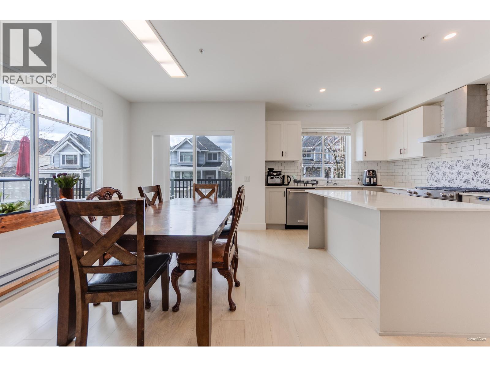 14 24021 110 AVENUE, Maple Ridge