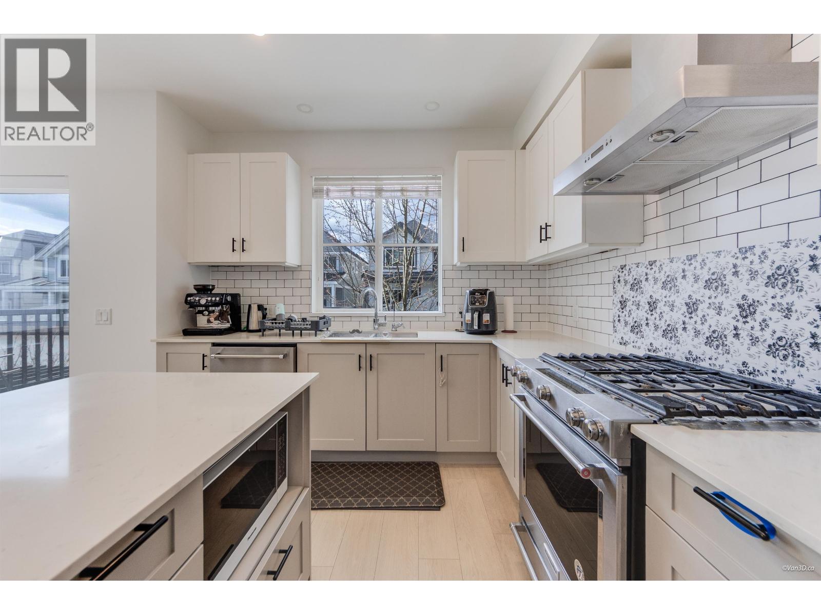 14 24021 110 AVENUE, Maple Ridge
