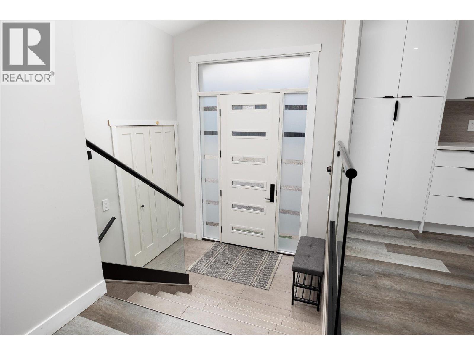3775 Carrall Road - 4
