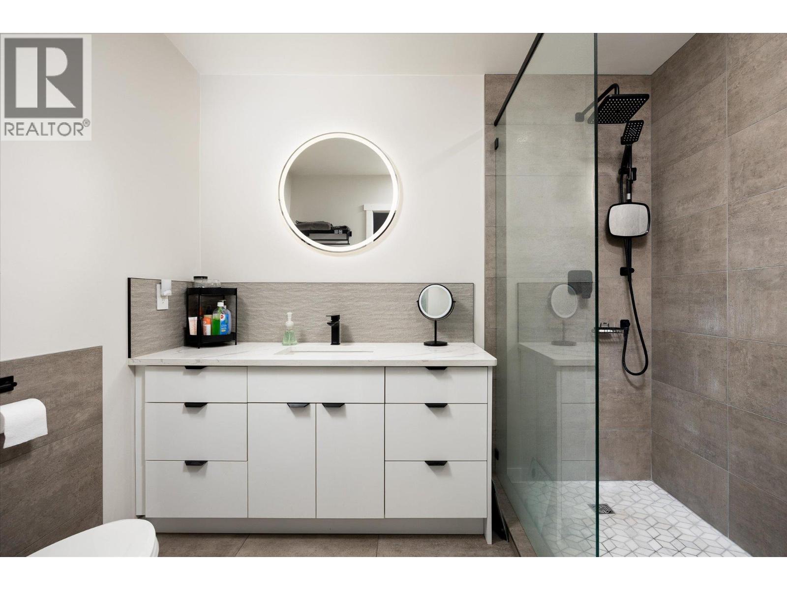 3775 Carrall Road - 23