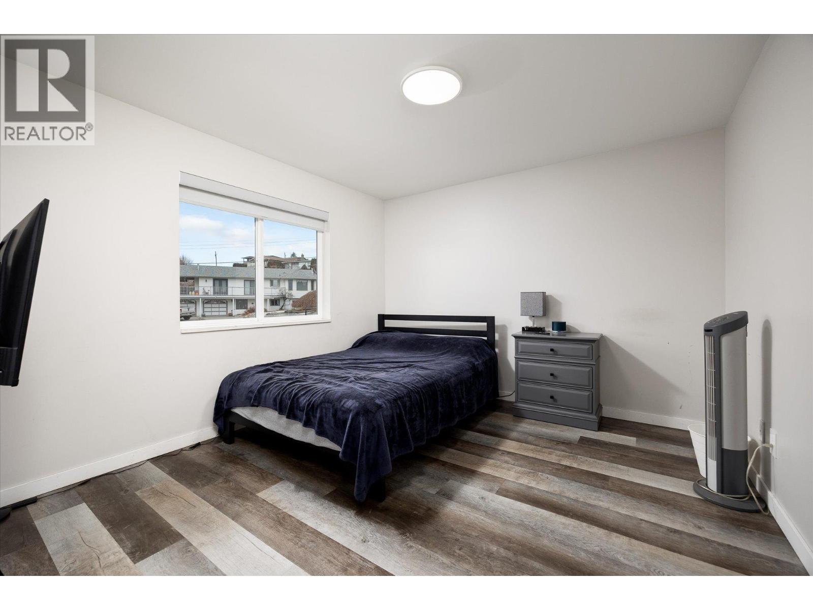 3775 Carrall Road - 24