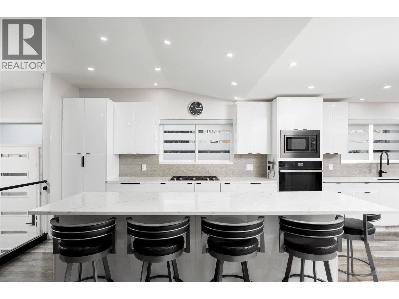 3775 Carrall Road - 6