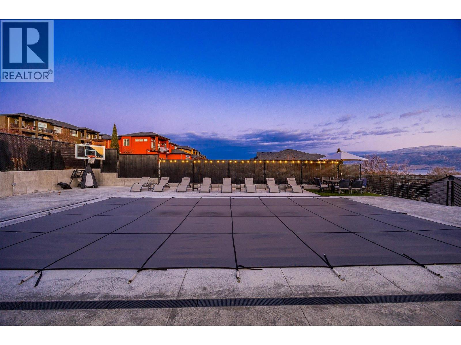 3775 Carrall Road - 44