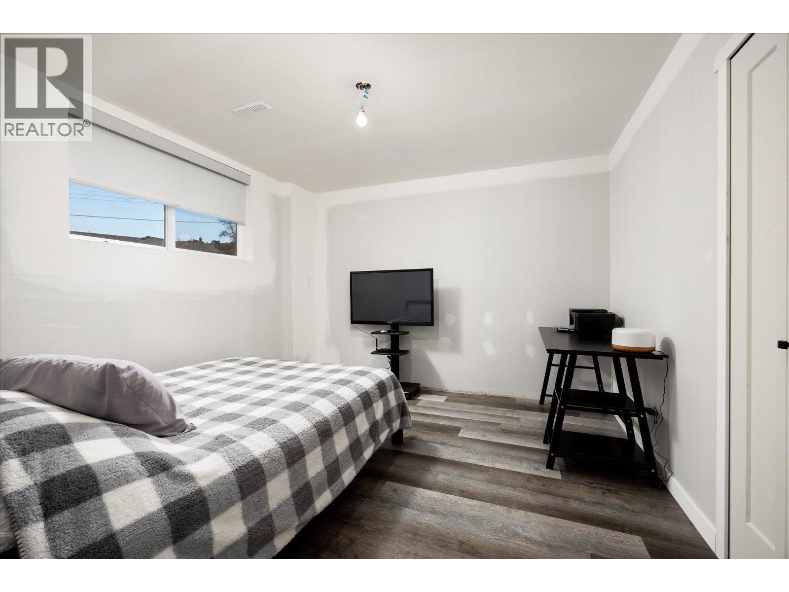 3775 Carrall Road - 36