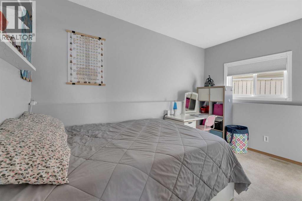 404 ALLAN STREET - 42