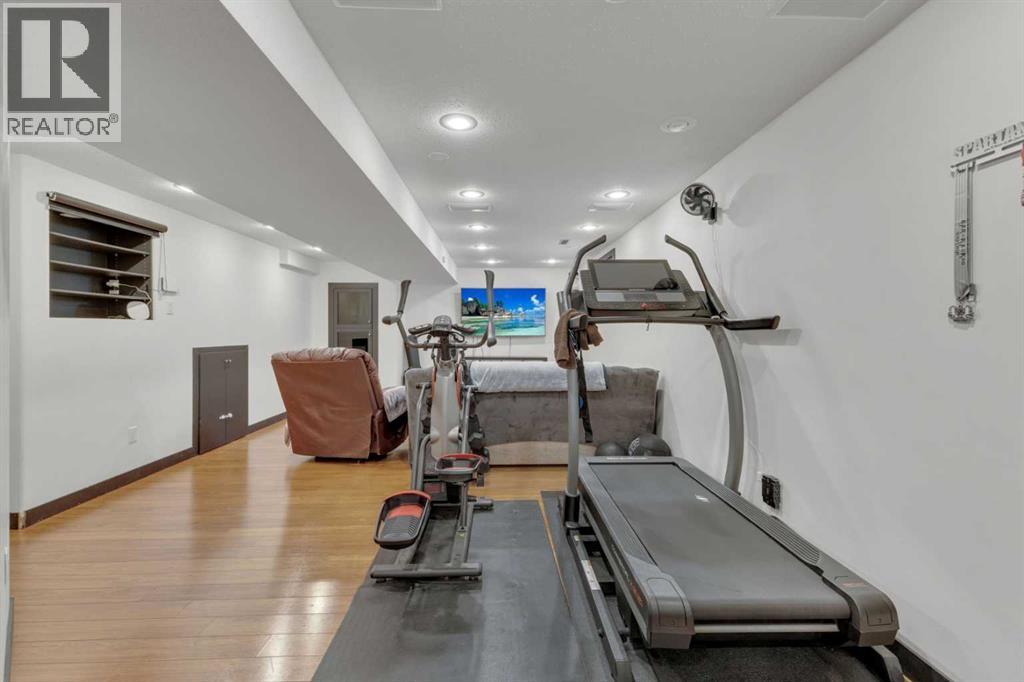 404 ALLAN STREET - 49