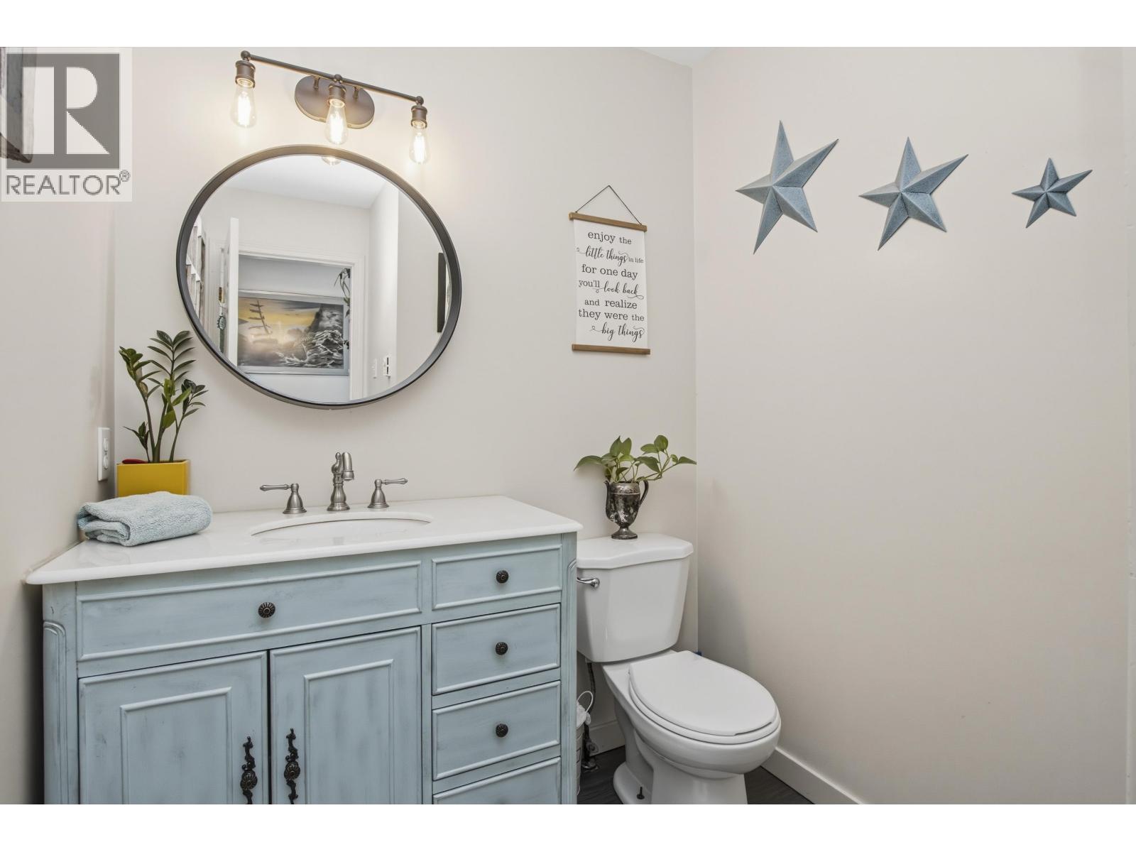 38 40200 GOVERNMENT ROAD, Squamish