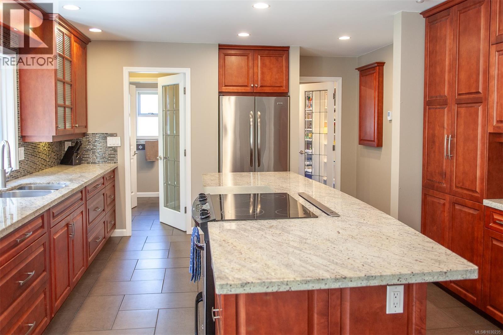 158 Crescent Rd E - 17