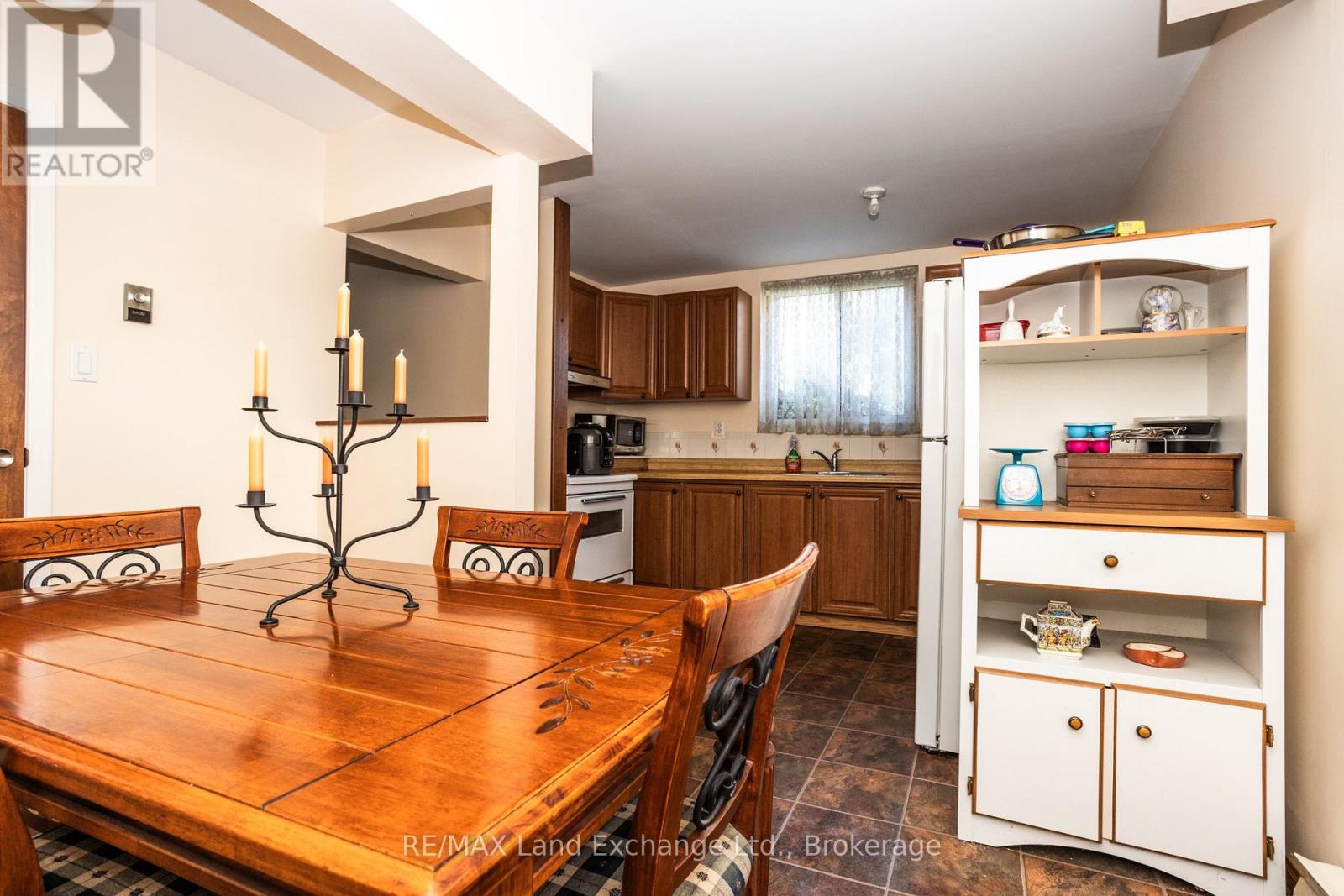 991 BRICKER STREET N - 22