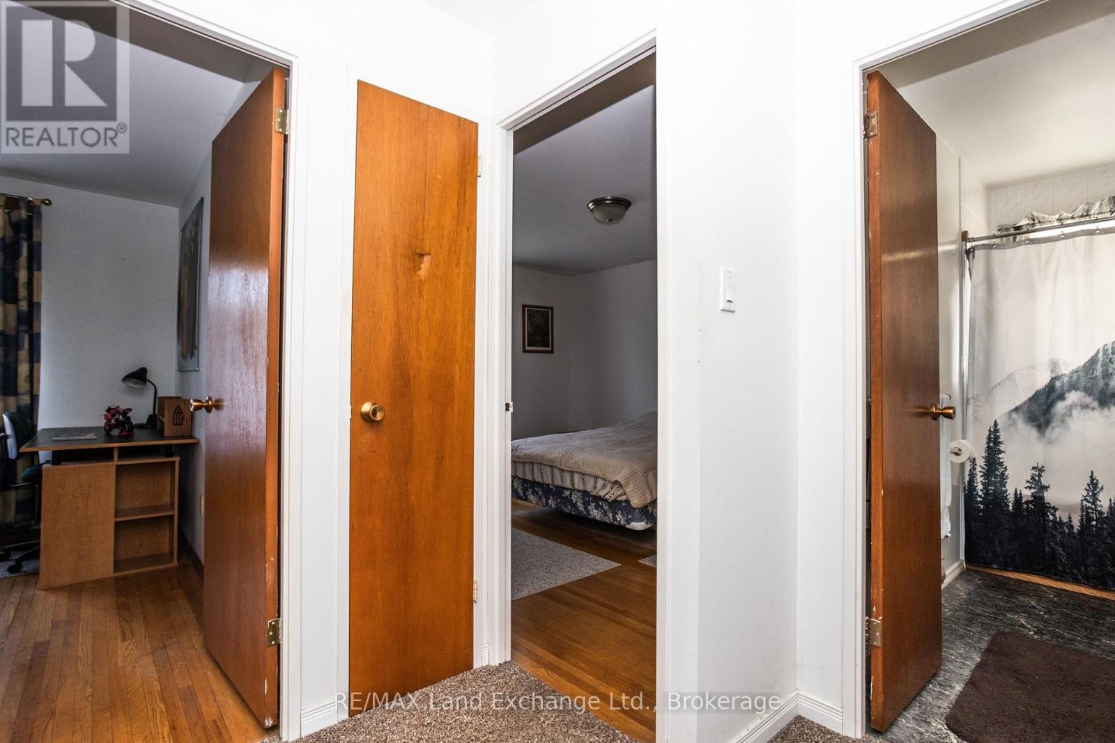 991 BRICKER STREET N - 32