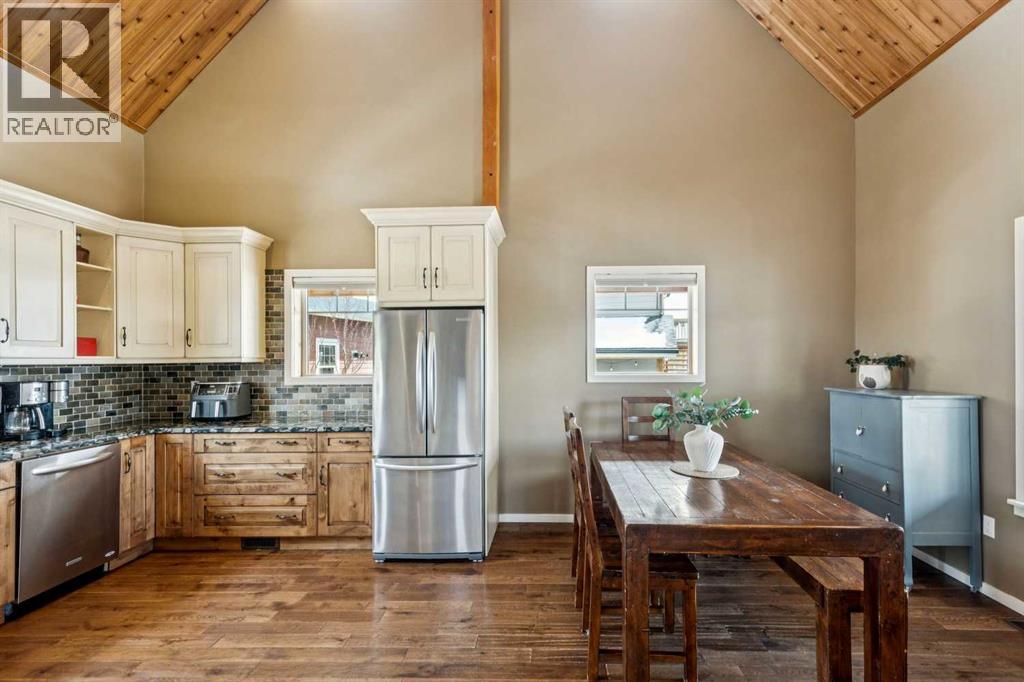 240 COTTAGECLUB CRESCENT - 4