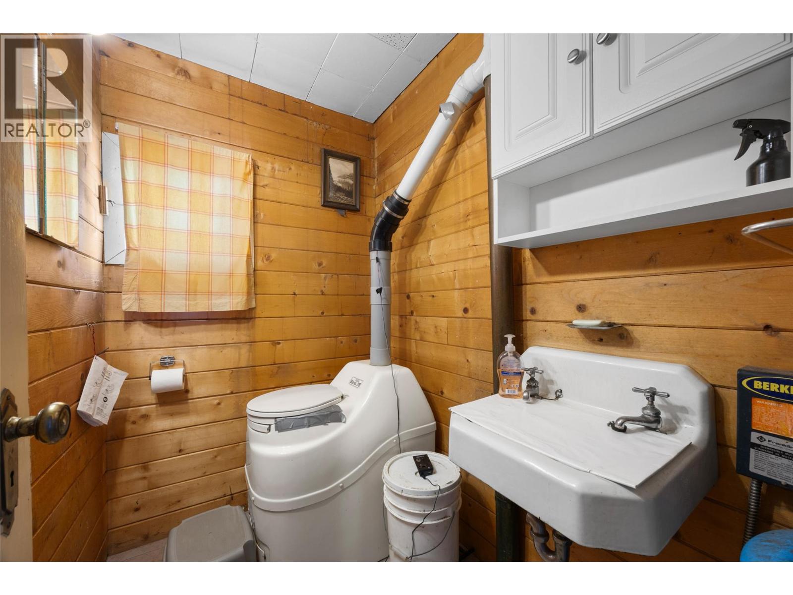 4081 Lac Le Jeune Drive W, Kamloops