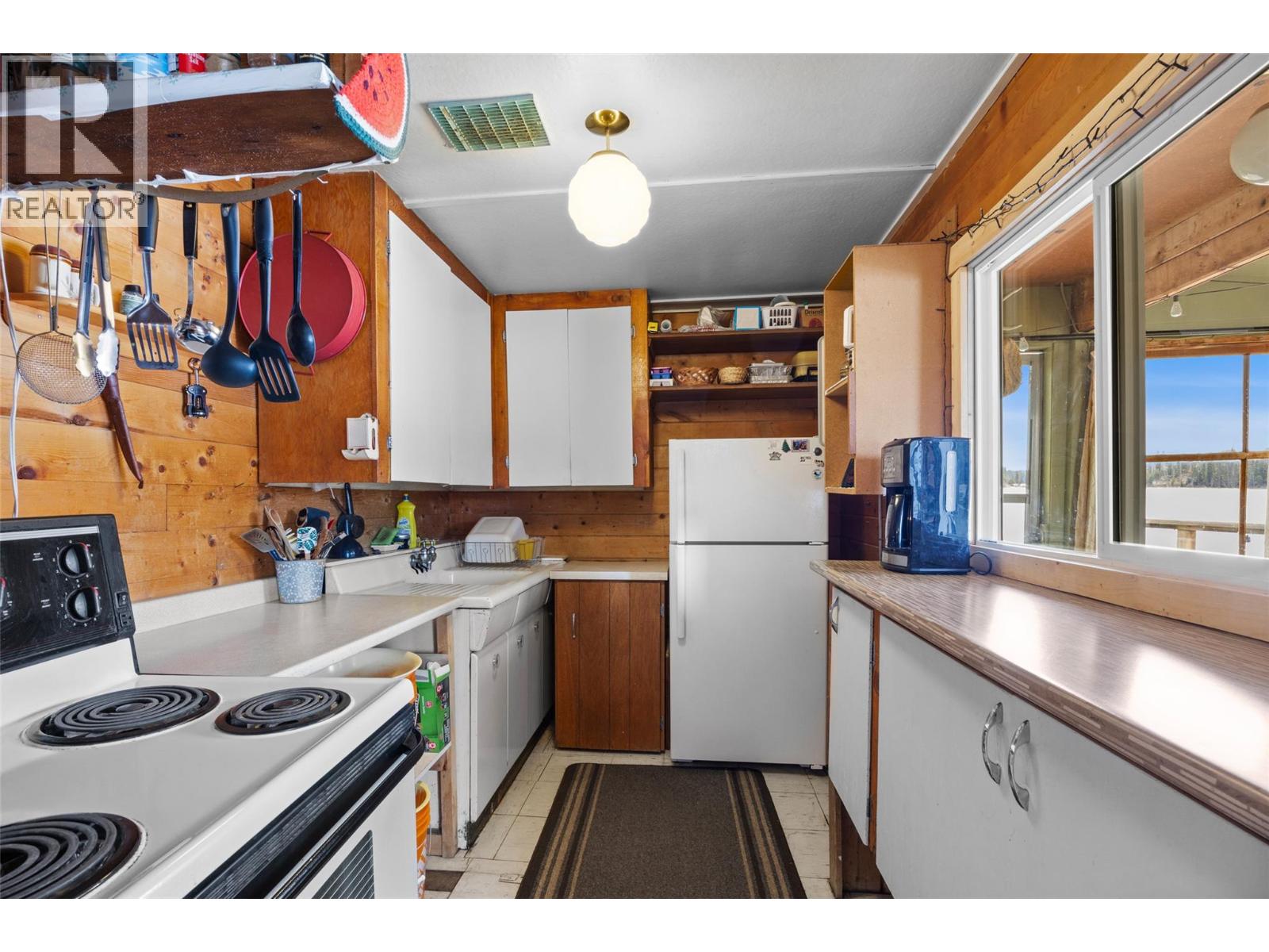 4081 Lac Le Jeune Drive W, Kamloops