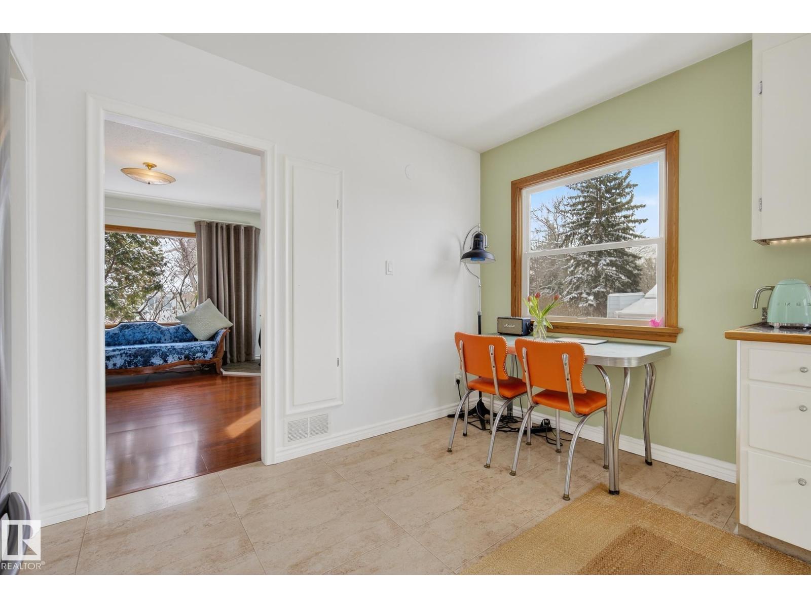 10336 80 ST NW, Edmonton