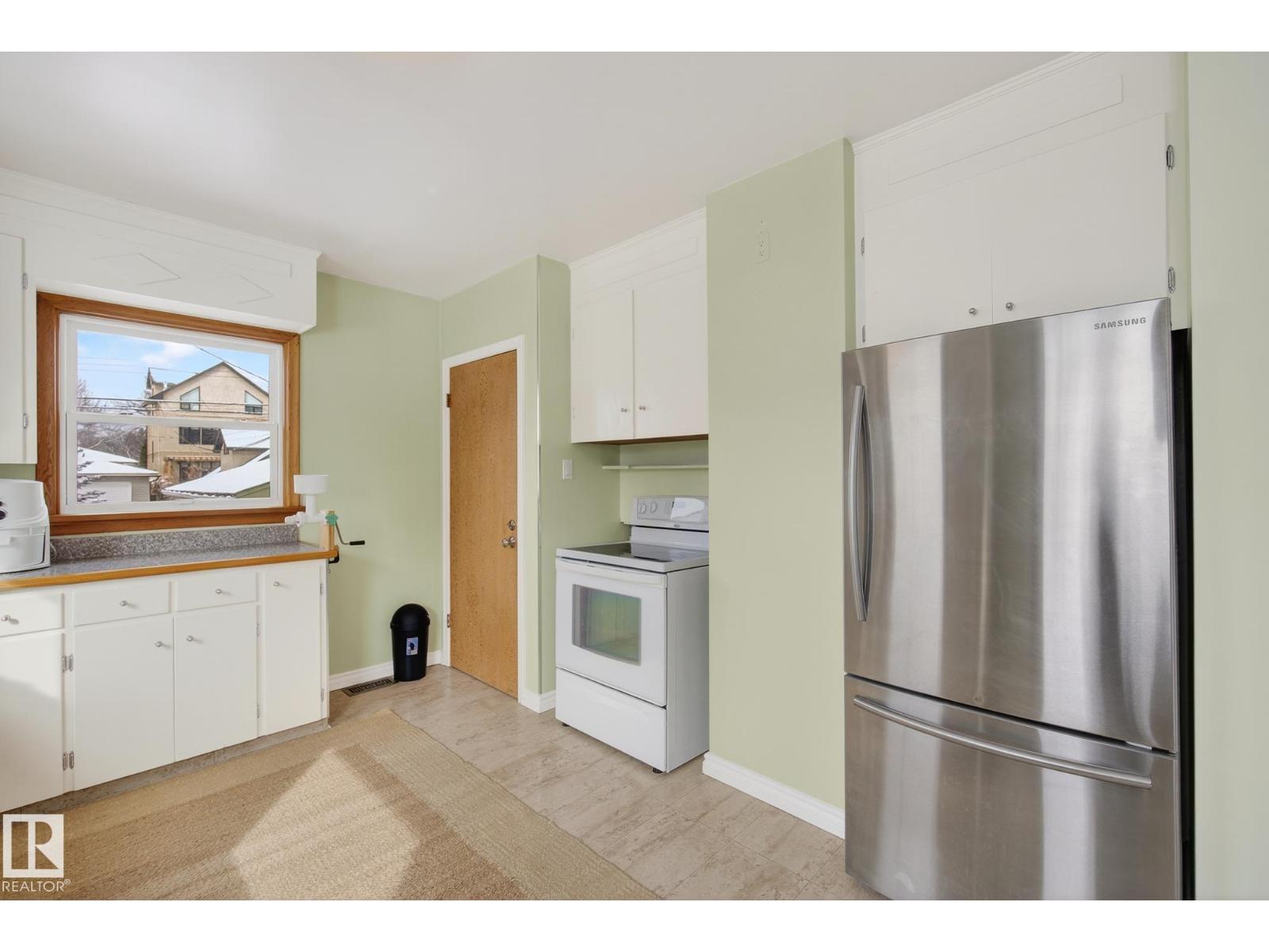 10336 80 ST NW, Edmonton