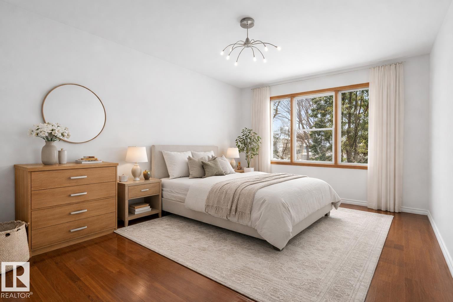 10336 80 ST NW, Edmonton