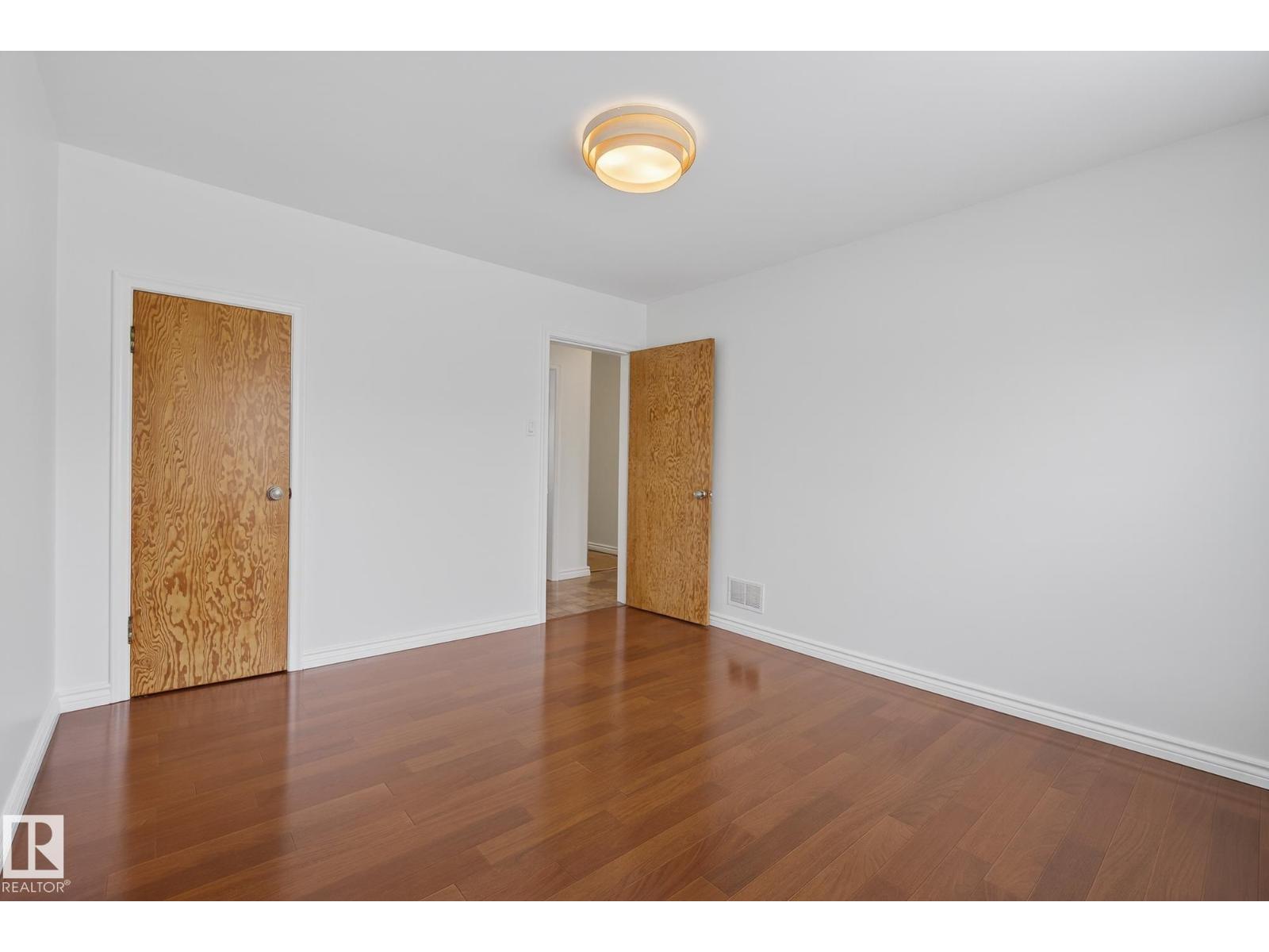 10336 80 ST NW, Edmonton