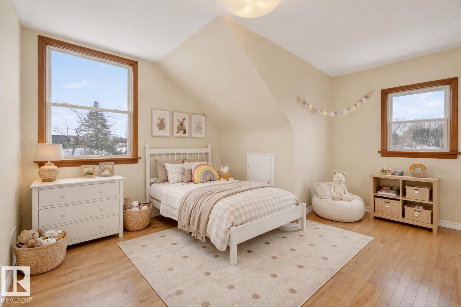 10336 80 ST NW, Edmonton