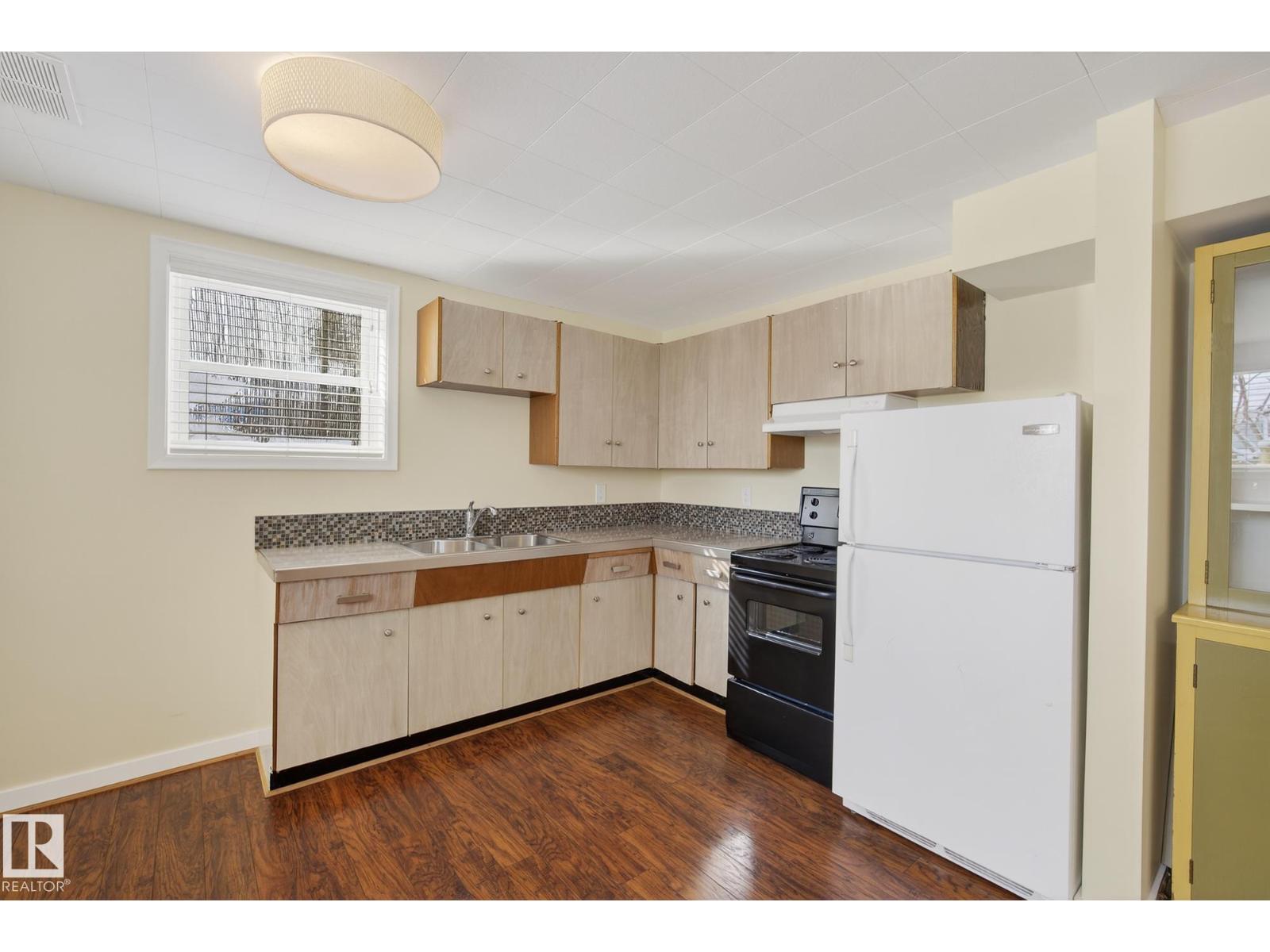 10336 80 ST NW, Edmonton